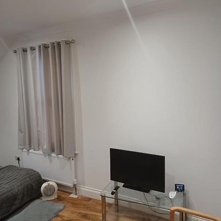 Beautiful Room In Lovely Flat London Luaran gambar